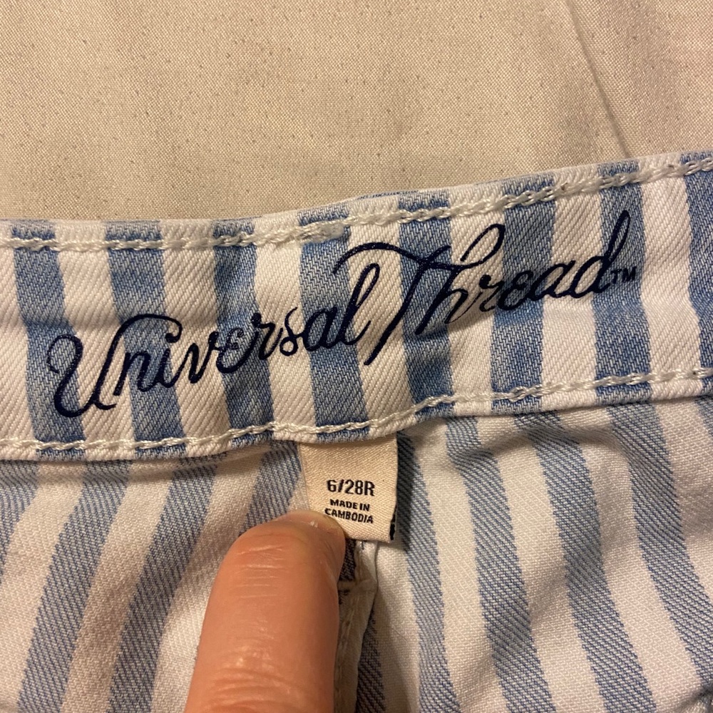 universal thread jeans - Picture 3 of 4